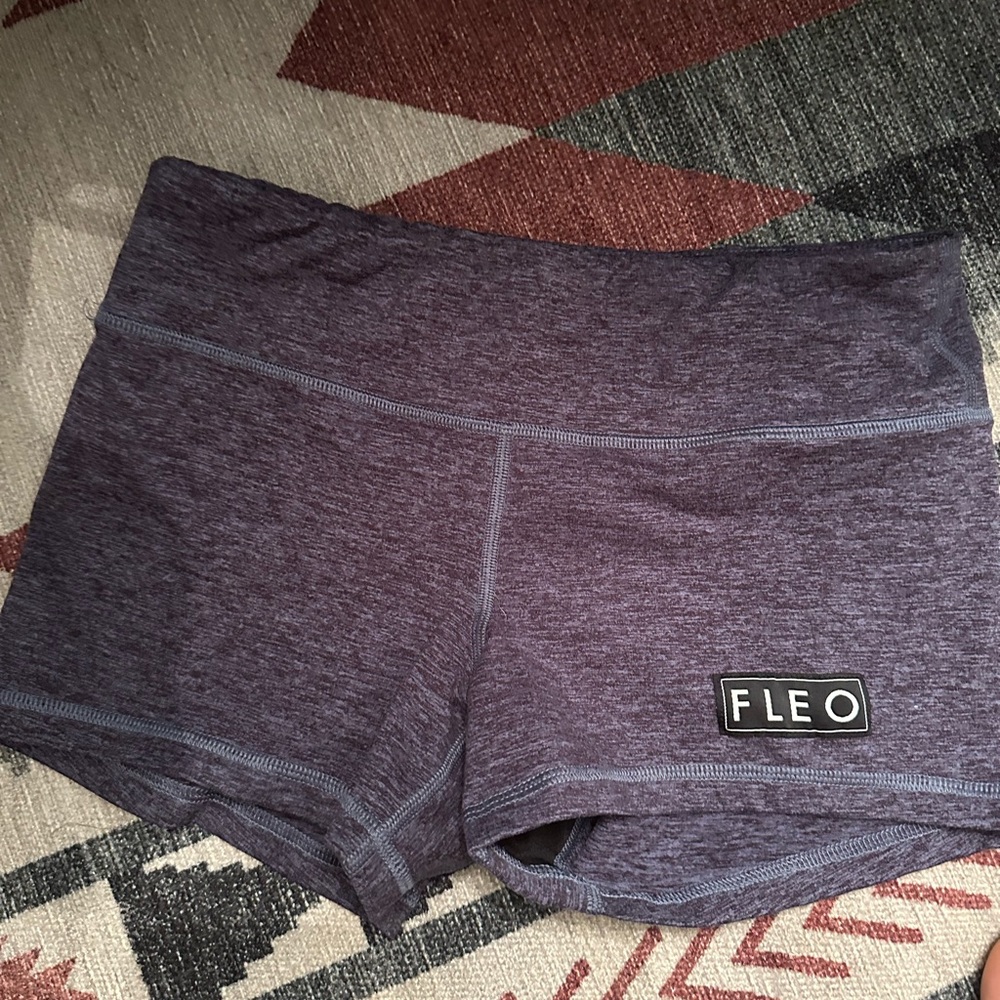 Fleo Short